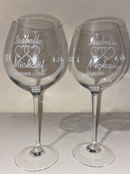 05BF649D-2620-4592-8873-CBF8CAA65642 Verre à vin personnalisé. Verre gravé pour anniversaire et mariage – Image 8