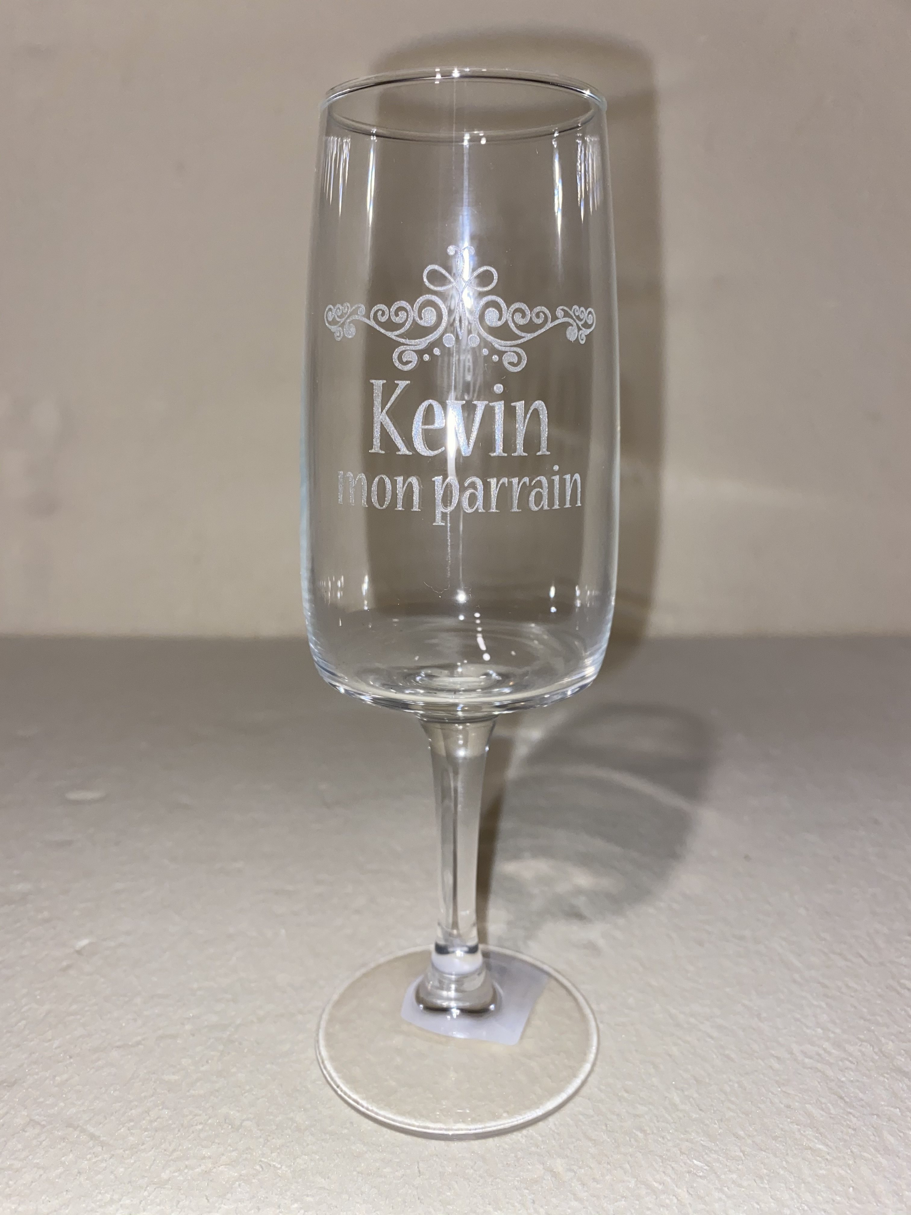 IMG_4047 Flûte à champagne personnalisée, Verre gravé pour anniversaire et mariage – Image 8