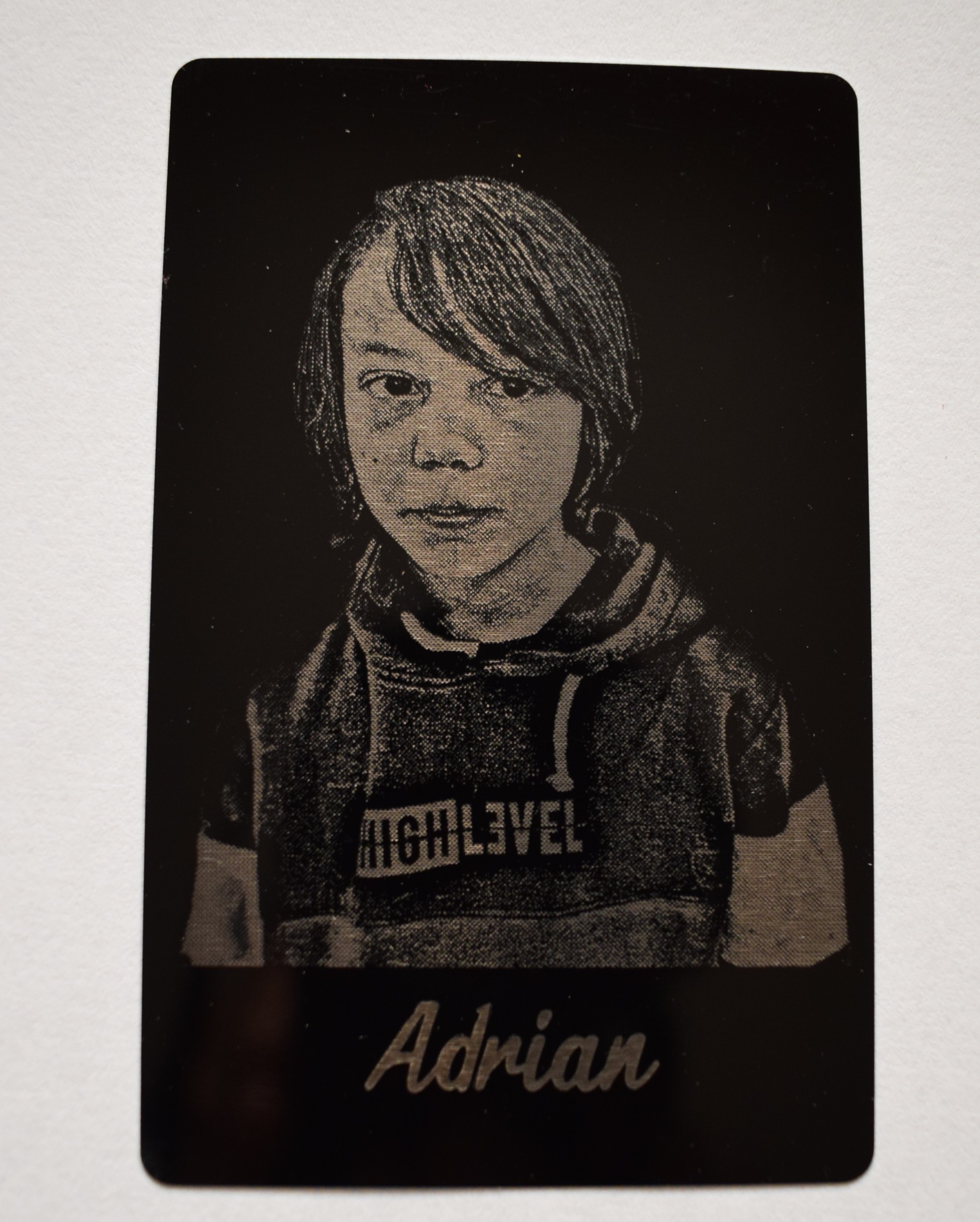 Portait gravée sur plaque aluminium Portait gravée sur plaque alu